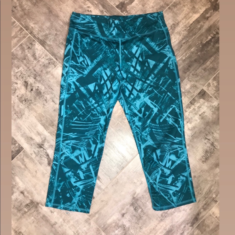 Teal/Blue Old Navy Active Capri leggings